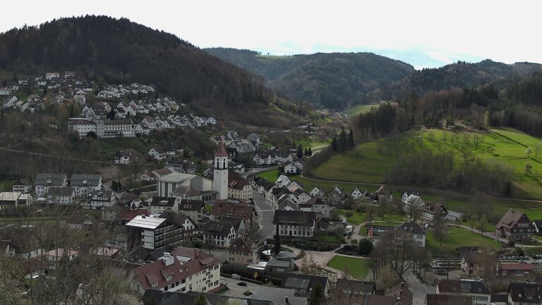 Dieses Bild zeigt eine Webcam-Aufnahme von Ottenhöfen, aufgenommen am Sonntag, den 05.04.2026 um 11:20 Uhr