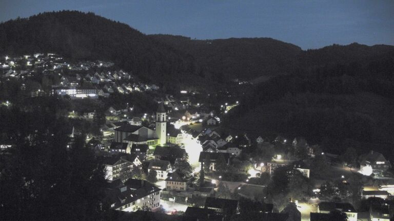Dieses Bild zeigt eine Webcam-Aufnahme von Ottenhöfen, aufgenommen am Donnerstag, den 24.09.2026 um 20:10 Uhr