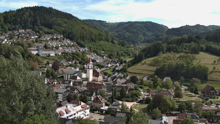 Dieses Bild zeigt eine Webcam-Aufnahme von Ottenhöfen, aufgenommen am Sonntag, den 06.09.2026 um 15:40 Uhr