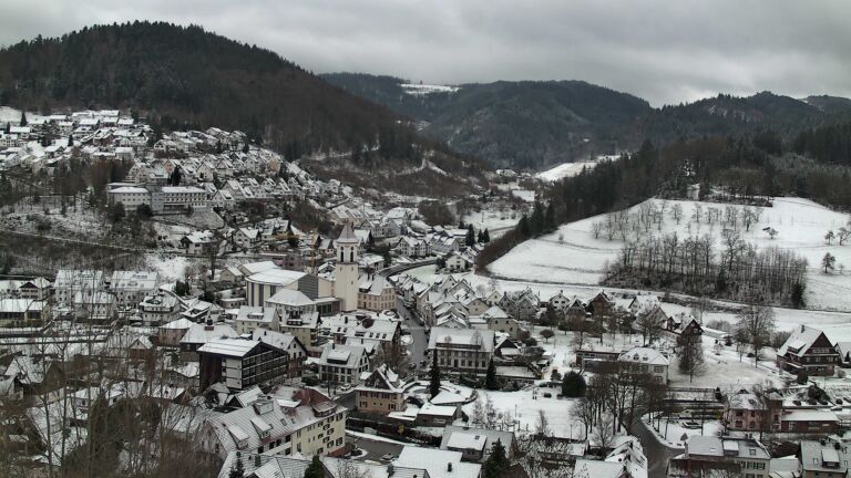 Dieses Bild zeigt eine Webcam-Aufnahme von Ottenhöfen, aufgenommen am Freitag, den 02.01.2026 um 11:40 Uhr