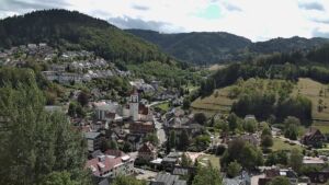 Dieses Bild zeigt eine Webcam-Aufnahme von Ottenhöfen, aufgenommen am Montag, den 31.08.2026 um 13:50 Uhr