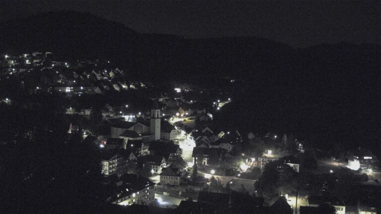 Dieses Bild zeigt eine Webcam-Aufnahme von Ottenhöfen, aufgenommen am Sonntag, den 09.08.2026 um 23:30 Uhr