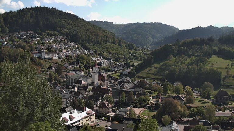 Dieses Bild zeigt eine Webcam-Aufnahme von Ottenhöfen, aufgenommen am Montag, den 05.10.2026 um 14:50 Uhr