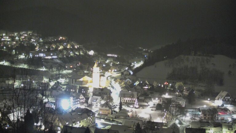 Dieses Bild zeigt eine Webcam-Aufnahme von Ottenhöfen, aufgenommen am Dienstag, den 06.01.2026 um 18:50 Uhr