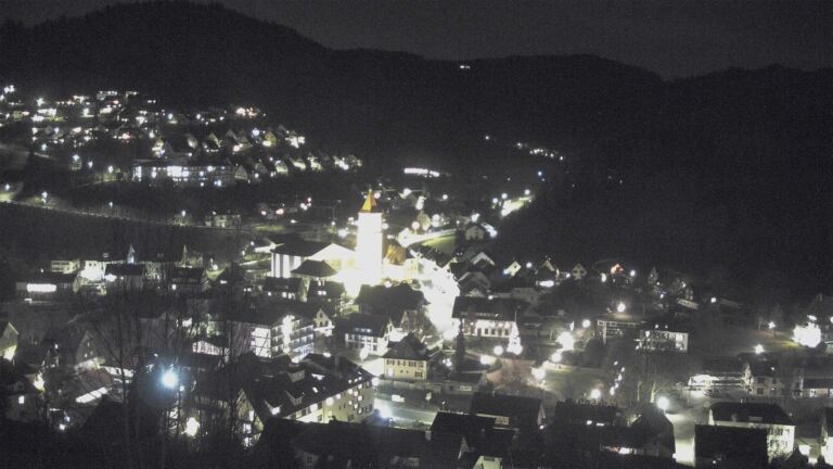 Dieses Bild zeigt eine Webcam-Aufnahme von Ottenhöfen, aufgenommen am Dienstag, den 16.12.2025 um 19:00 Uhr