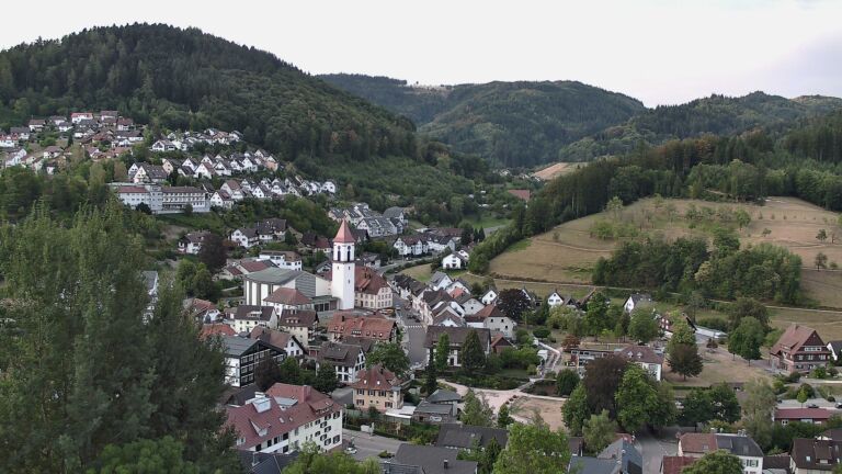 Dieses Bild zeigt eine Webcam-Aufnahme von Ottenhöfen, aufgenommen am Samstag, den 15.08.2026 um 06:50 Uhr