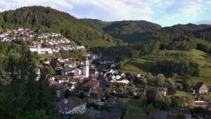 Dieses Bild zeigt eine Webcam-Aufnahme von Ottenhöfen, aufgenommen am Montag, den 18.05.2026 um 20:00 Uhr