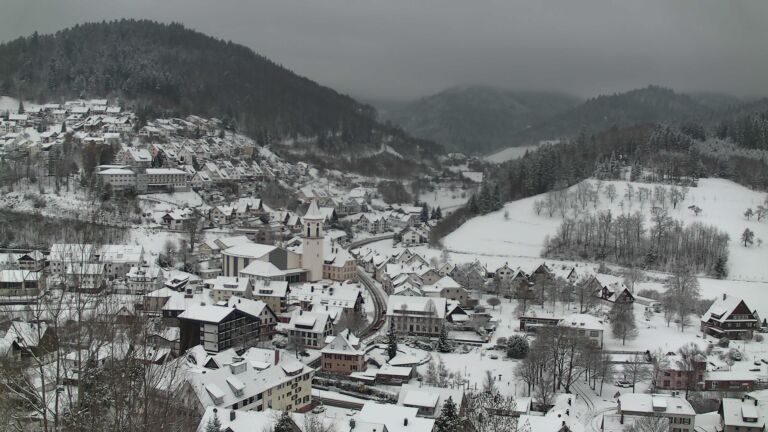 Dieses Bild zeigt eine Webcam-Aufnahme von Ottenhöfen, aufgenommen am Samstag, den 03.01.2026 um 16:10 Uhr