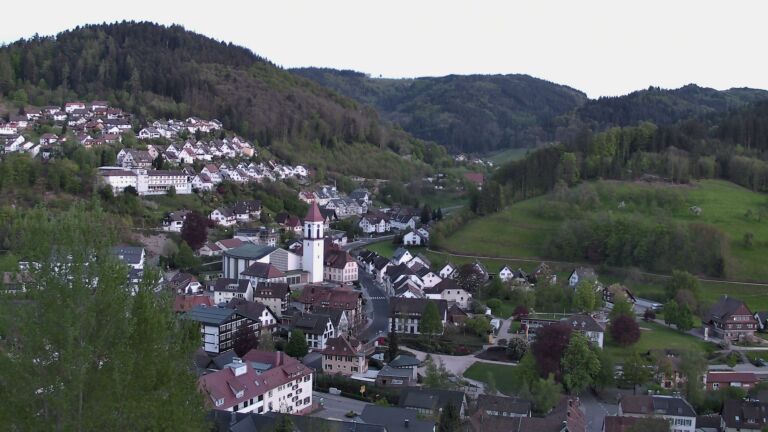 Dieses Bild zeigt eine Webcam-Aufnahme von Ottenhöfen, aufgenommen am Sonntag, den 26.04.2026 um 20:40 Uhr