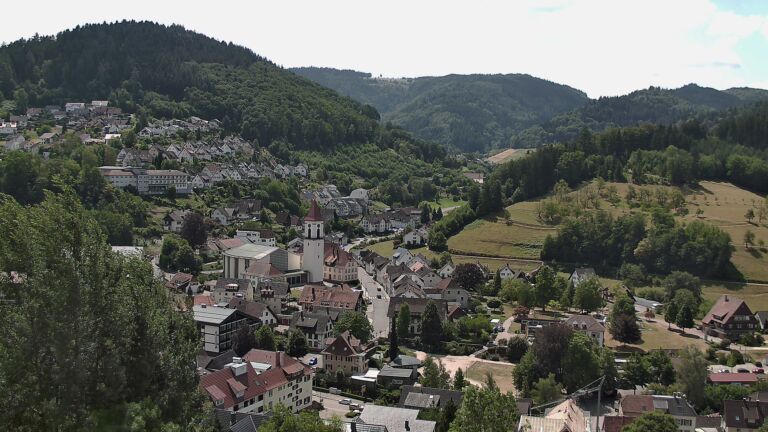 Dieses Bild zeigt eine Webcam-Aufnahme von Ottenhöfen, aufgenommen am Donnerstag, den 23.07.2026 um 12:20 Uhr
