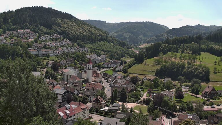 Dieses Bild zeigt eine Webcam-Aufnahme von Ottenhöfen, aufgenommen am Dienstag, den 23.06.2026 um 13:30 Uhr