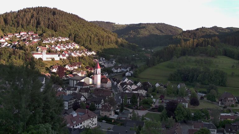 Dieses Bild zeigt eine Webcam-Aufnahme von Ottenhöfen, aufgenommen am Freitag, den 22.05.2026 um 20:30 Uhr