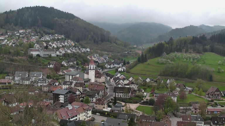 Dieses Bild zeigt eine Webcam-Aufnahme von Ottenhöfen, aufgenommen am Dienstag, den 14.04.2026 um 14:10 Uhr