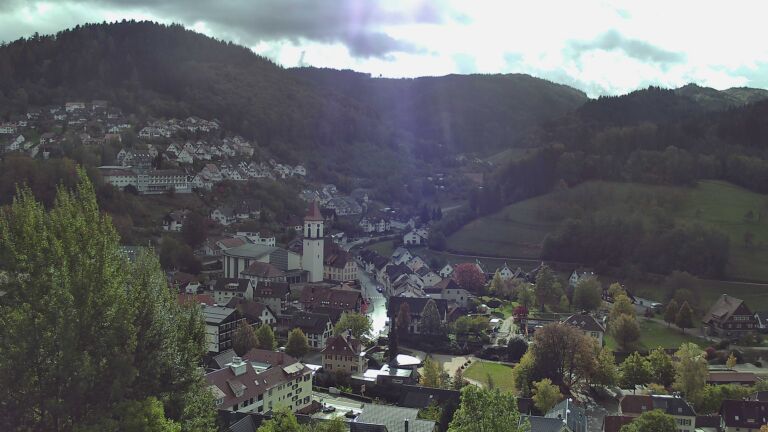 Dieses Bild zeigt eine Webcam-Aufnahme von Ottenhöfen, aufgenommen am Samstag, den 24.10.2026 um 12:10 Uhr