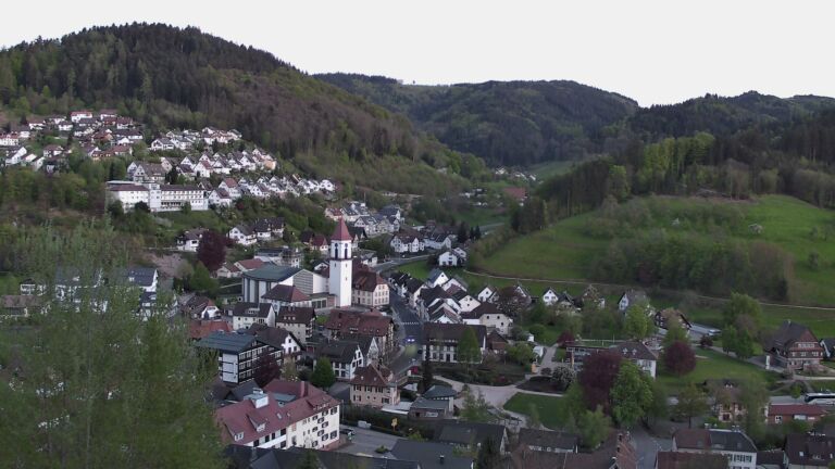 Dieses Bild zeigt eine Webcam-Aufnahme von Ottenhöfen, aufgenommen am Freitag, den 24.04.2026 um 20:40 Uhr