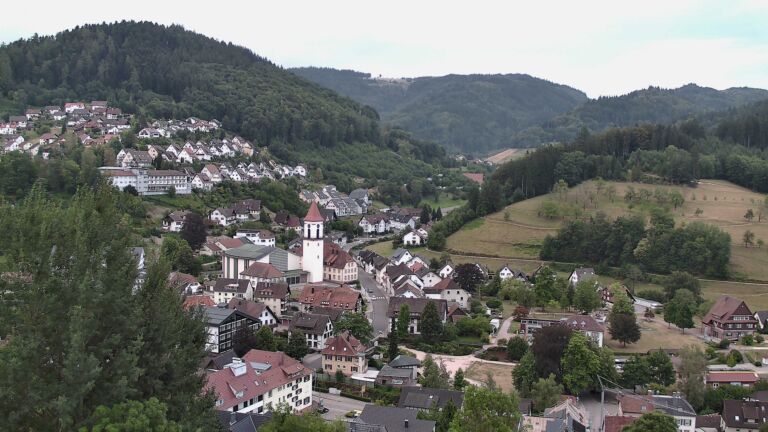 Dieses Bild zeigt eine Webcam-Aufnahme von Ottenhöfen, aufgenommen am Montag, den 03.08.2026 um 06:40 Uhr