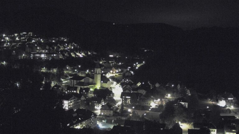 Dieses Bild zeigt eine Webcam-Aufnahme von Ottenhöfen, aufgenommen am Sonntag, den 20.09.2026 um 21:00 Uhr