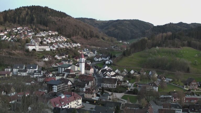 Dieses Bild zeigt eine Webcam-Aufnahme von Ottenhöfen, aufgenommen am Dienstag, den 07.04.2026 um 20:20 Uhr