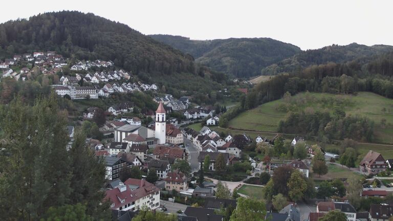 Dieses Bild zeigt eine Webcam-Aufnahme von Ottenhöfen, aufgenommen am Freitag, den 25.09.2026 um 07:10 Uhr