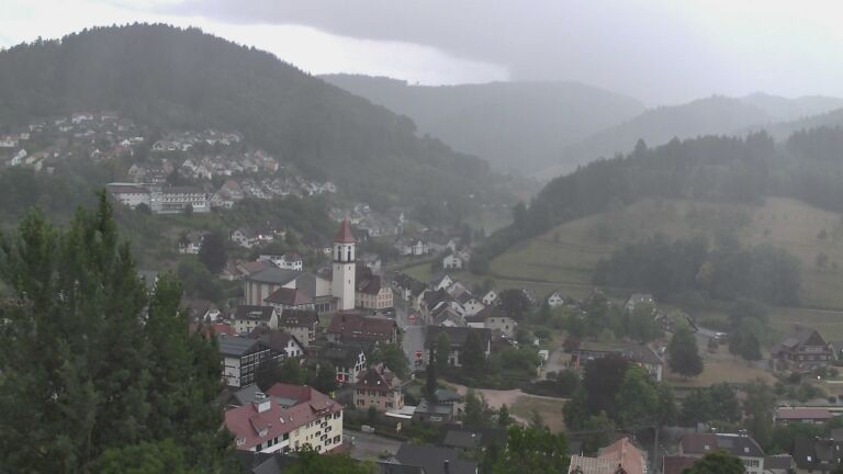 Dieses Bild zeigt eine Webcam-Aufnahme von Ottenhöfen, aufgenommen am Freitag, den 17.07.2026 um 20:40 Uhr