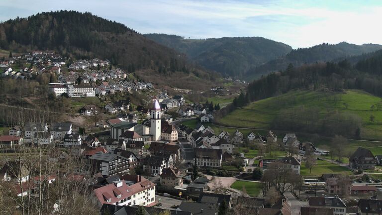 Dieses Bild zeigt eine Webcam-Aufnahme von Ottenhöfen, aufgenommen am Dienstag, den 24.03.2026 um 15:50 Uhr