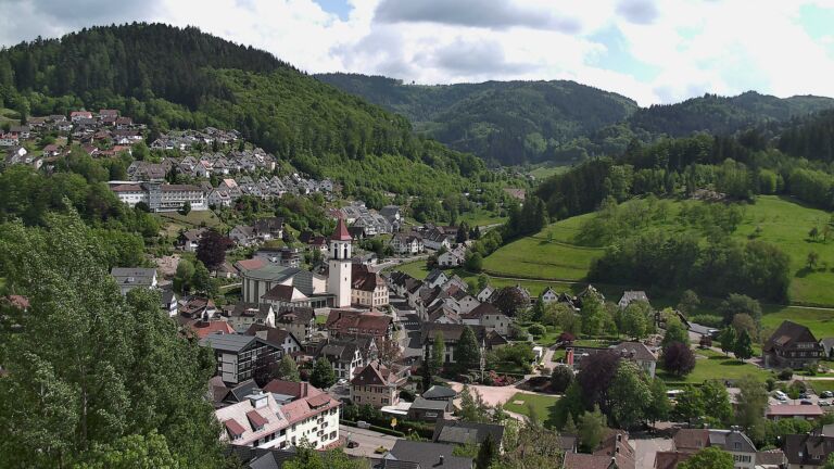 Dieses Bild zeigt eine Webcam-Aufnahme von Ottenhöfen, aufgenommen am Freitag, den 08.05.2026 um 15:30 Uhr