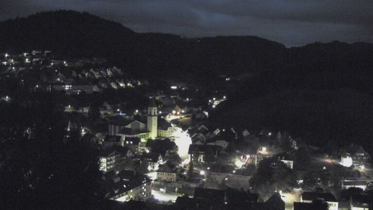 Dieses Bild zeigt eine Webcam-Aufnahme von Ottenhöfen, aufgenommen am Mittwoch, den 19.08.2026 um 05:30 Uhr