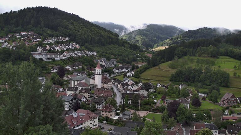 Dieses Bild zeigt eine Webcam-Aufnahme von Ottenhöfen, aufgenommen am Donnerstag, den 11.06.2026 um 09:40 Uhr