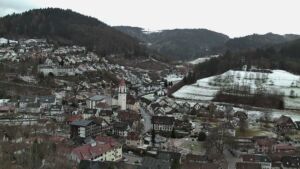 Dieses Bild zeigt eine Webcam-Aufnahme von Ottenhöfen, aufgenommen am Freitag, den 09.01.2026 um 08:30 Uhr