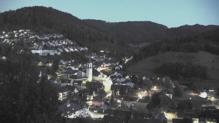 Dieses Bild zeigt eine Webcam-Aufnahme von Ottenhöfen, aufgenommen am Mittwoch, den 26.08.2026 um 21:00 Uhr
