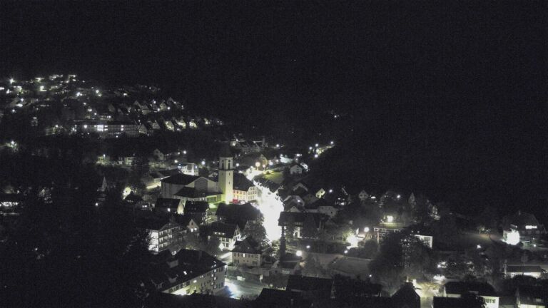 Dieses Bild zeigt eine Webcam-Aufnahme von Ottenhöfen, aufgenommen am Dienstag, den 13.10.2026 um 21:30 Uhr