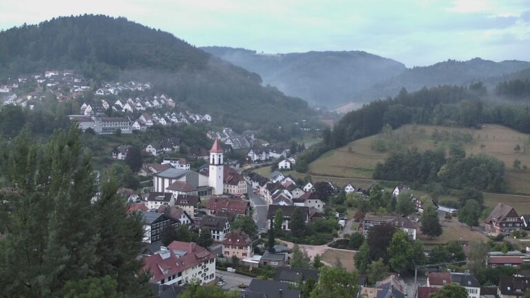 Dieses Bild zeigt eine Webcam-Aufnahme von Ottenhöfen, aufgenommen am Samstag, den 01.08.2026 um 05:50 Uhr