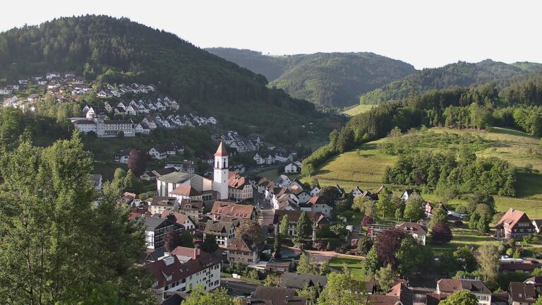 Dieses Bild zeigt eine Webcam-Aufnahme von Ottenhöfen, aufgenommen am Donnerstag, den 21.05.2026 um 07:30 Uhr