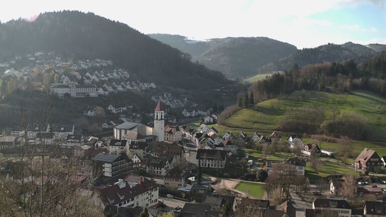 Dieses Bild zeigt eine Webcam-Aufnahme von Ottenhöfen, aufgenommen am Freitag, den 27.03.2026 um 08:30 Uhr