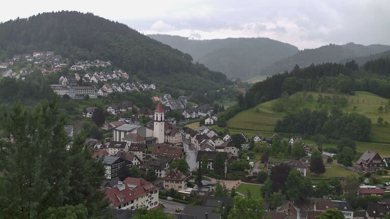 Dieses Bild zeigt eine Webcam-Aufnahme von Ottenhöfen, aufgenommen am Sonntag, den 31.05.2026 um 15:20 Uhr