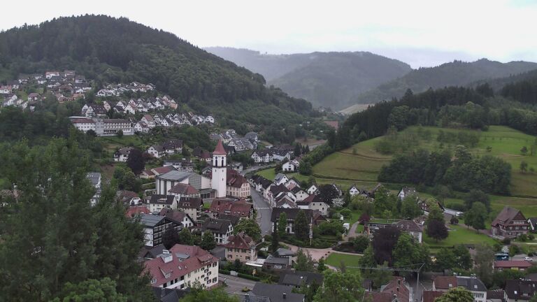 Dieses Bild zeigt eine Webcam-Aufnahme von Ottenhöfen, aufgenommen am Freitag, den 12.06.2026 um 20:20 Uhr