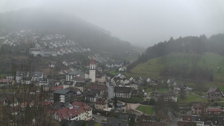 Dieses Bild zeigt eine Webcam-Aufnahme von Ottenhöfen, aufgenommen am Samstag, den 28.03.2026 um 15:10 Uhr