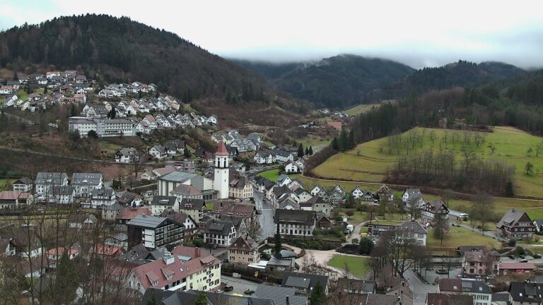 Dieses Bild zeigt eine Webcam-Aufnahme von Ottenhöfen, aufgenommen am Dienstag, den 17.02.2026 um 10:10 Uhr