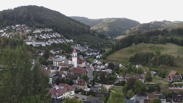 Dieses Bild zeigt eine Webcam-Aufnahme von Ottenhöfen, aufgenommen am Dienstag, den 08.09.2026 um 07:50 Uhr