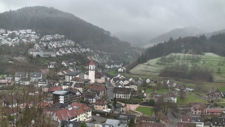 Dieses Bild zeigt eine Webcam-Aufnahme von Ottenhöfen, aufgenommen am Donnerstag, den 26.03.2026 um 10:10 Uhr