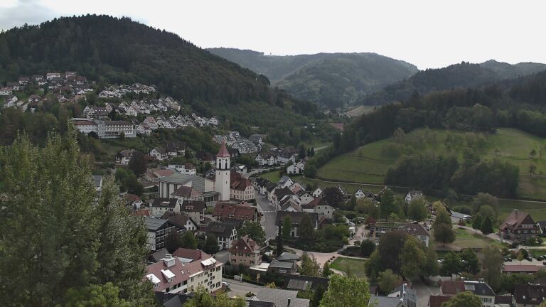 Dieses Bild zeigt eine Webcam-Aufnahme von Ottenhöfen, aufgenommen am Donnerstag, den 24.09.2026 um 13:10 Uhr