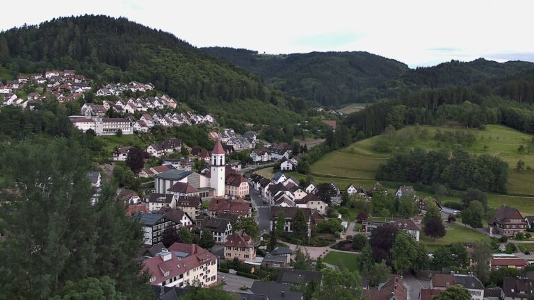 Dieses Bild zeigt eine Webcam-Aufnahme von Ottenhöfen, aufgenommen am Mittwoch, den 03.06.2026 um 20:40 Uhr