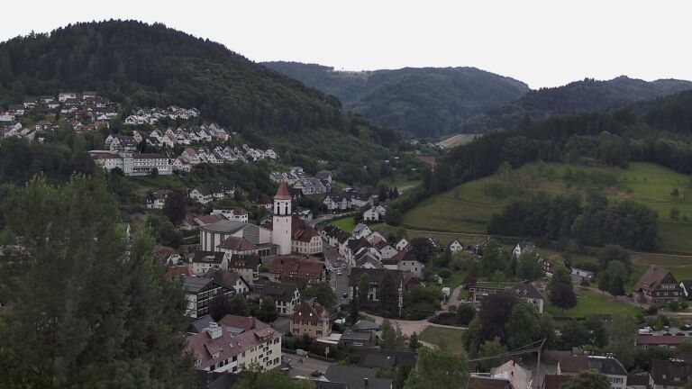 Dieses Bild zeigt eine Webcam-Aufnahme von Ottenhöfen, aufgenommen am Mittwoch, den 01.07.2026 um 16:30 Uhr