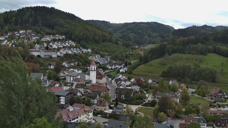 Dieses Bild zeigt eine Webcam-Aufnahme von Ottenhöfen, aufgenommen am Freitag, den 23.10.2026 um 16:10 Uhr