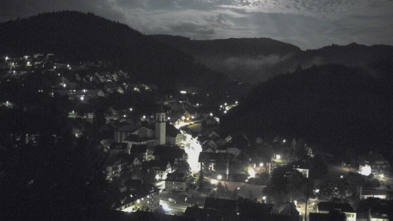 Dieses Bild zeigt eine Webcam-Aufnahme von Ottenhöfen, aufgenommen am Mittwoch, den 01.07.2026 um 01:30 Uhr