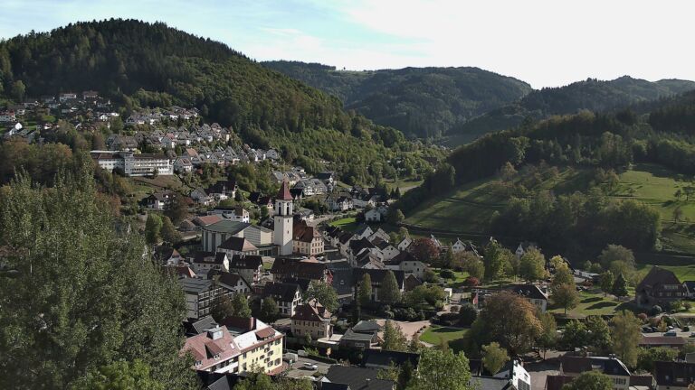 Dieses Bild zeigt eine Webcam-Aufnahme von Ottenhöfen, aufgenommen am Donnerstag, den 15.10.2026 um 15:20 Uhr