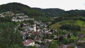 Dieses Bild zeigt eine Webcam-Aufnahme von Ottenhöfen, aufgenommen am Dienstag, den 09.06.2026 um 18:10 Uhr