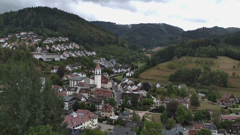 Dieses Bild zeigt eine Webcam-Aufnahme von Ottenhöfen, aufgenommen am Freitag, den 28.08.2026 um 12:40 Uhr