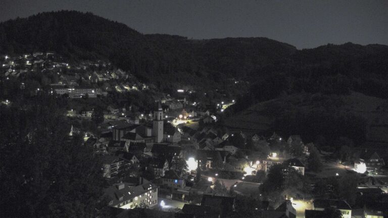 Dieses Bild zeigt eine Webcam-Aufnahme von Ottenhöfen, aufgenommen am Sonntag, den 27.09.2026 um 04:30 Uhr