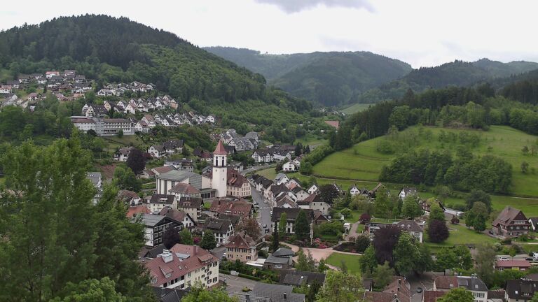 Dieses Bild zeigt eine Webcam-Aufnahme von Ottenhöfen, aufgenommen am Samstag, den 16.05.2026 um 10:30 Uhr